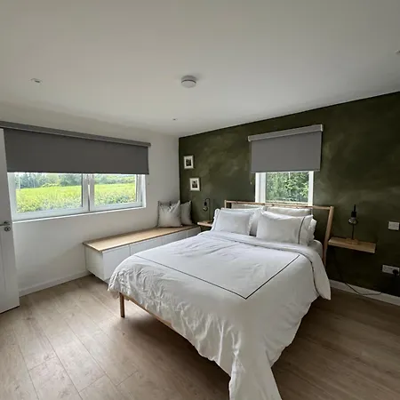 Nettles & Petals * Kenmare