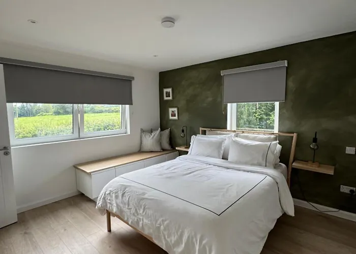 Nettles & Petals * Kenmare